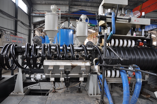 鋼帶增強(qiáng)聚乙烯（PE）螺旋波紋管 設(shè)備 (4)