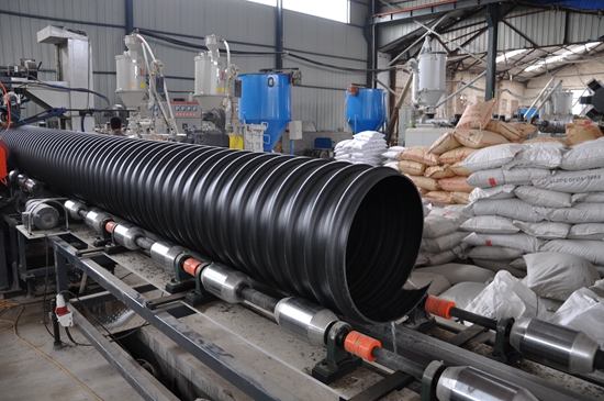 高密度聚乙烯碳素纖維護套管 設(shè)備 (5)