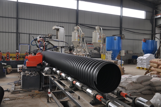 高密度聚乙烯碳素纖維護(hù)套管 設(shè)備 (4)